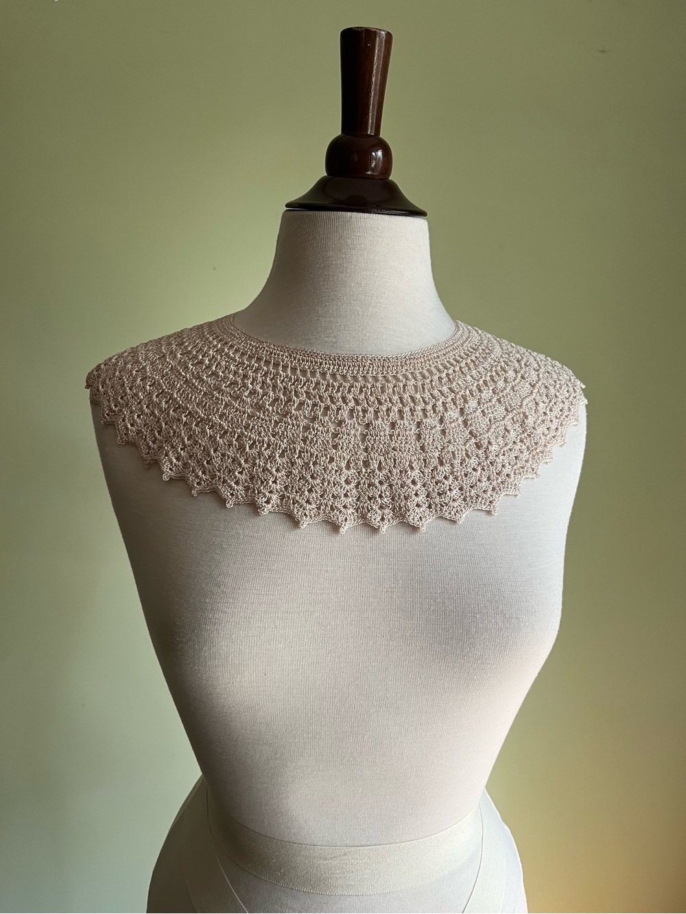 Vintage Crochet Lace Collar, Handmade, Neutral Cream Ecru Color, Pearl Button